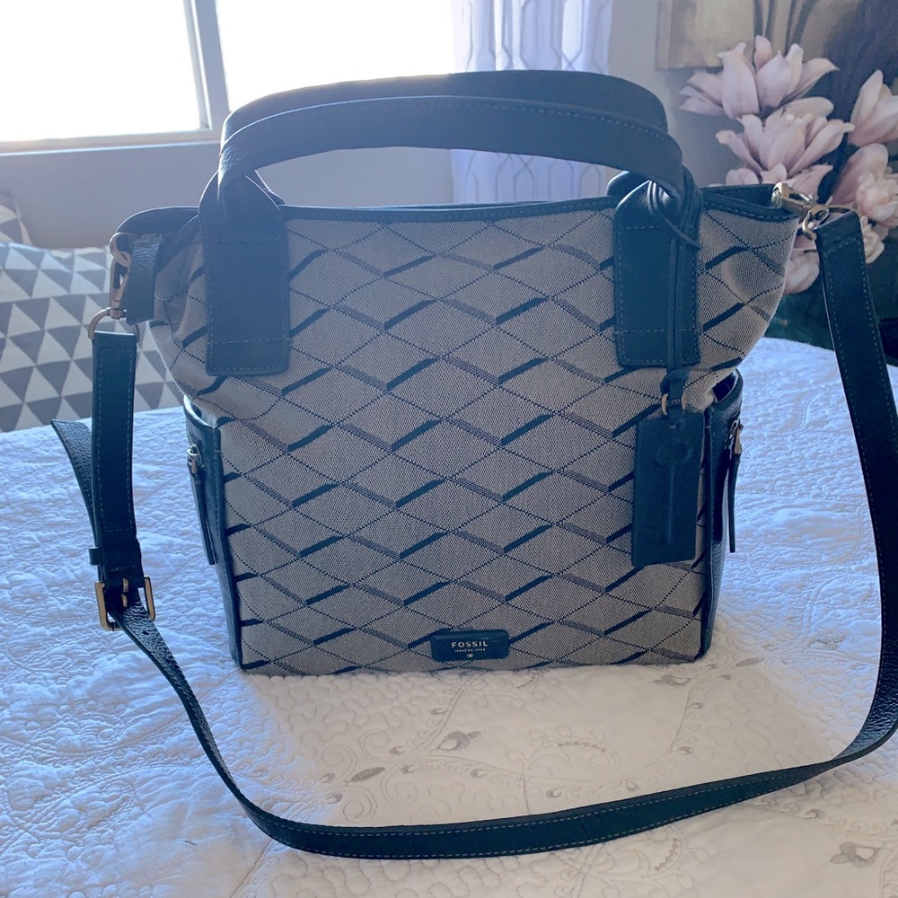 ✔️Fossil Beige and Black Patterned Shoulder Bag